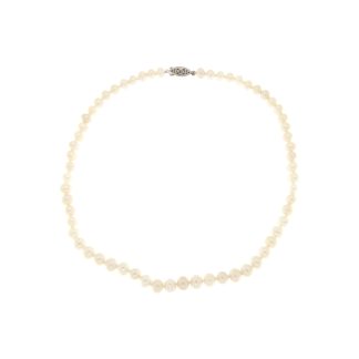 collana di perle bianche con chiusura in argento